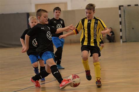 Fußballnachwuchs misst sich in der Halle Lindenauer Turnier dient dem