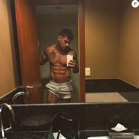 Lucas Lucco Mostrou O Corpo Sarado Em Seu Perfil No Instagram Purepeople