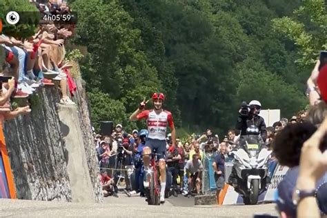 Video Thrilling Final Kilometre Of The Crit Rium Du Dauphin As