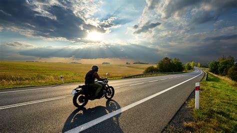 Standard Auto Insurance Vs Motorcycle Insurance How Are They