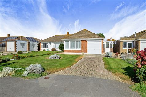 For Sale: Gainsborough Drive, Selsey, PO20 · Henry Adams Estate Agents