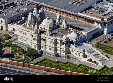 Uk London Aerial View Of Neasden Temple Stock Photo Alamy