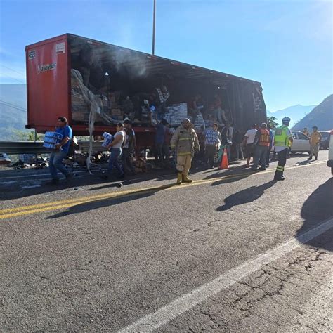 Se incendia tráiler cargado de cerveza rapiña lo deja vacía Noticias