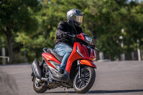 Δοκιμή Piaggio Beverly 300 S HPE 2021 Γεμάτο αυτοπεποίθηση