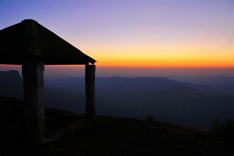 Sunrise at Mullayanagiri peak in Chickmangalore , Karnataka India, [OC ...