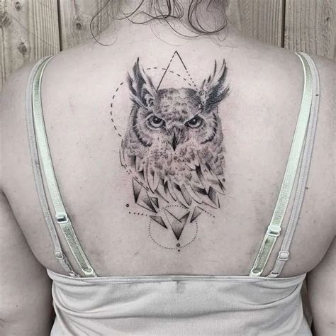 Tatouage hibou femme Signification et 30 idées en images pour s