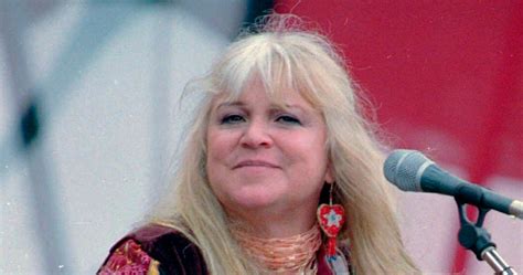 Woodstock Performer Melanie Safka Dead At 76 | HuffPost Entertainment