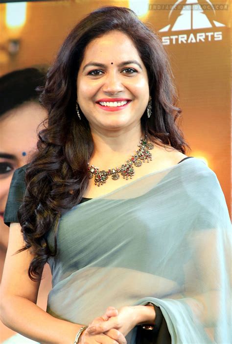 Sunitha Upadrashta Telugu Singer 3 Hot Transparent Saree Hd Stills Indiancelebblog
