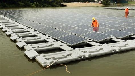 Worlds Largest Floating Solar Farms Being Built In Singapore