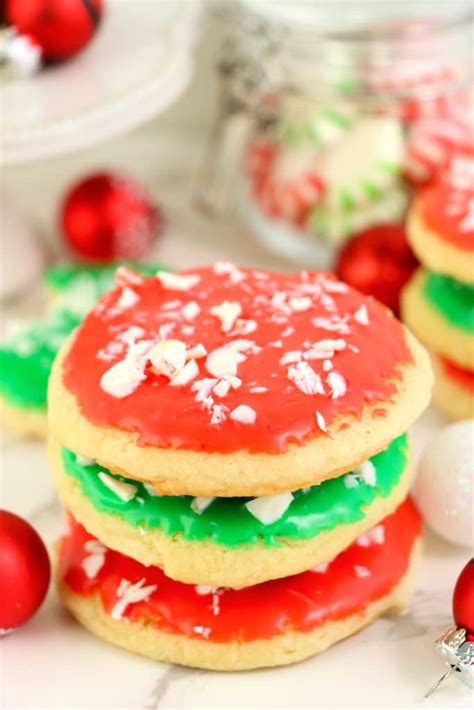 CHRISTMAS SUGAR COOKIES - Family Cookie Recipes