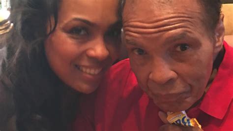 Muhammad Ali's daughter Hana shares touching family photos of her dad | Mashable