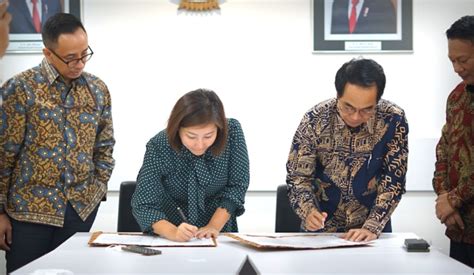 Ceo Pt Vale Rektor Unhas Teken Kerjasama Peningkatan Sumber Daya