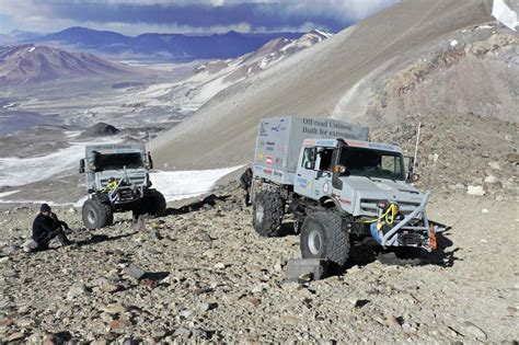 Unimog On The Top In Meter H He Unimog U Stellt Neuen