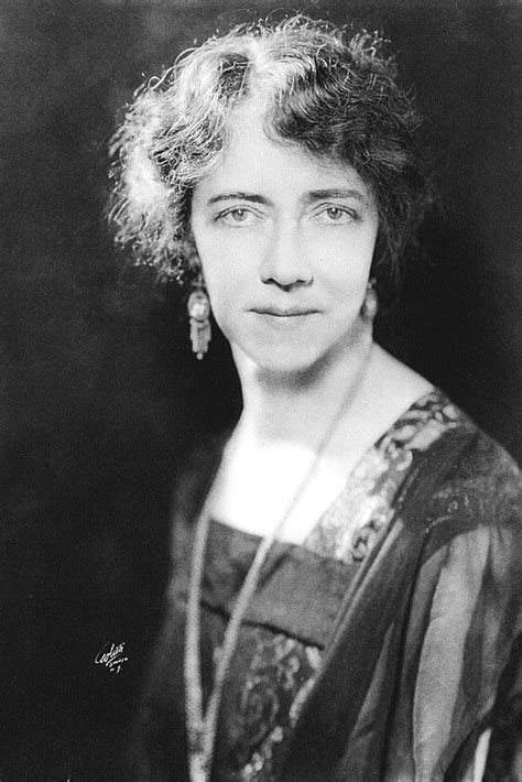 Elizabeth Patterson - About - Entertainment.ie