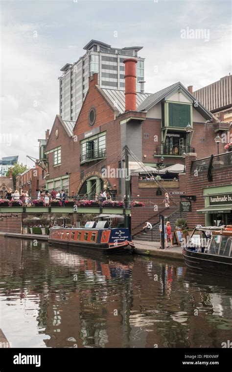 Canal Boats Along The Beautiful And Picturesque Birmingham Canals In