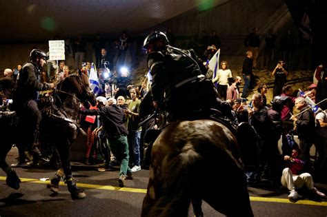 Hiljade Demonstranata U Tel Avivu Tra Ilo Ostavku Netanjahua I