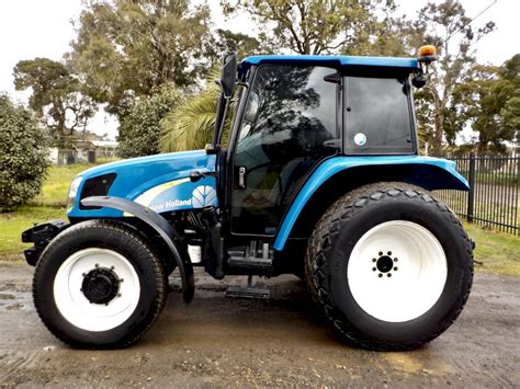 2014 New Holland T5040 4x4 85hp Agricultural Farm Tractor Farm Tender