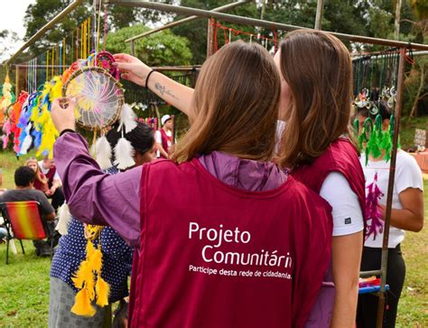 Estudantes Do Projeto Comunit Rio Participam De A O Social Em