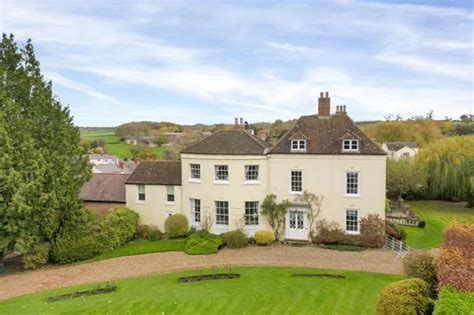 Take A Look Inside Remarkable Leicestershire Home That Rightmove