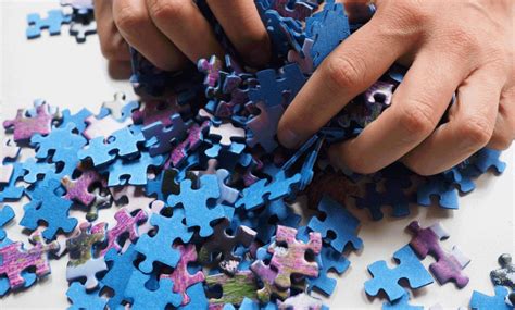 Jigsaw Puzzle Strategy: Tips & Tricks on How to Do Puzzles