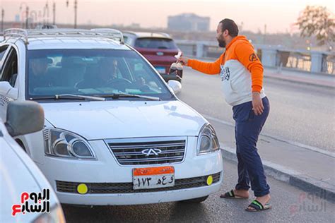 إفطار الصائمين في الشوارع توزيع العصائر علي المارة بشبرا اليوم السابع