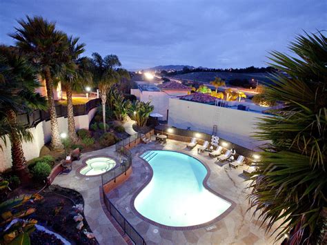 Pismo Beach Hotels | Holiday Inn Express Grover Beach-Pismo Beach Area