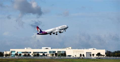 36 injured, 11 seriously, after Hawaiian Airlines flight experiences ...