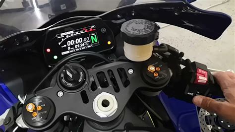 How To Activate The Lap Timer Of The Yamaha R Youtube