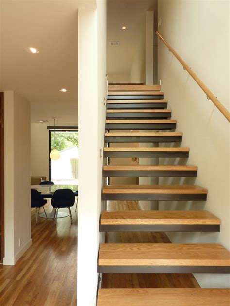 Houzz Two Tone Stair Design Ideas And Remodel Pictures