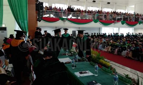 Wisuda September Dibagi Dua Gelombang Suaka Online