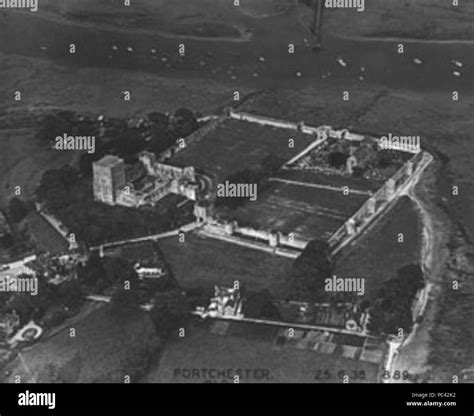 Luftaufnahme Von Portchester Castle Fotos Und Bildmaterial In Hoher