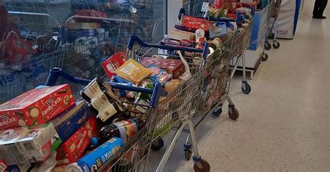 Angry Shopper Hits Out At Thieves Stealing From Foodbank Donation