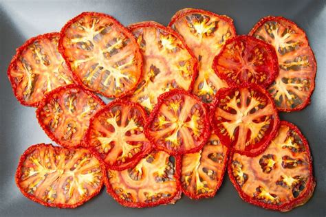 How To Make And Enjoy Dehydrated Tomatoes