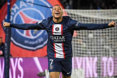 Ligue 1 Paris Saint Germain Ajaccio gigant wykonał kolejny krok w