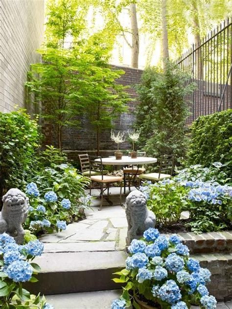 30 Stylish Townhouse Courtyard Decor Ideas Shelterness