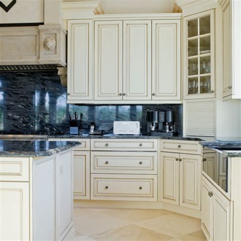 40+ Unique Kitchen Floor Tile Ideas - Kitchen Cabinet Kings