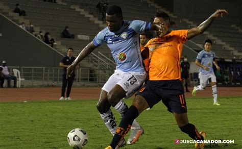 Pronóstico LDU de Quito vs Guayaquil City lunes 4 de septiembre