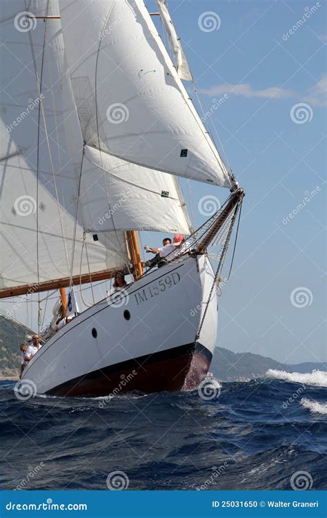 Old Sailing Boat Editorial Image Image Of Hold Cruise 25031650