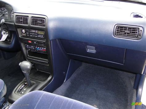 Blue Interior 1994 Nissan Sentra XE Sedan Photo #41560535 | GTCarLot.com