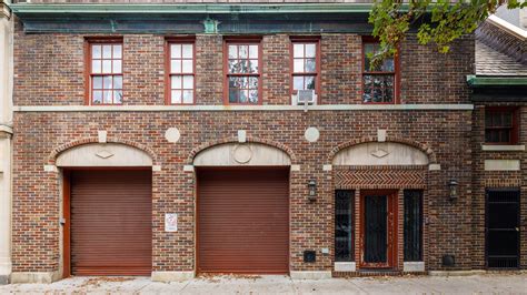 The Many Lives Of A Carriage House The New York Times