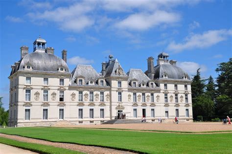 11 Most Beautiful Castles in France - Must-See French Châteaux and Palaces – Go Guides