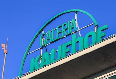 Schon Wieder Galeria Karstadt Kaufhof Beantragt Erneut Ein