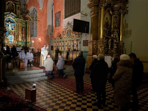 W K Obucku Modlili Si O Pok J Czestochowskie Pl