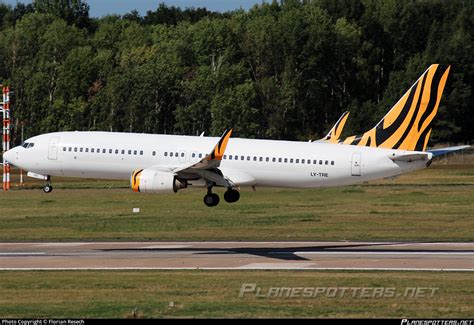 LY TRE GetJet Airlines Boeing 737 8FE WL Photo By Florian Resech ID