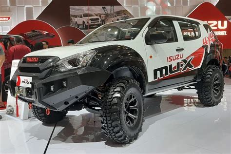 Modifikasi Isuzu MU X Tampil Bergaya Off Road Di GIIAS 2019