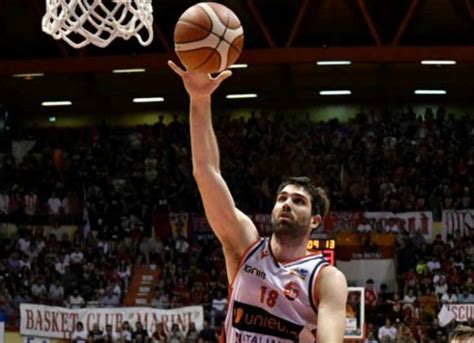 Basket A Unieuro Serve Un Colpo Oppure Finita