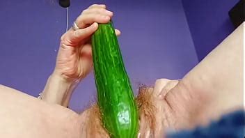 Granny Fucks Hairy Pussy With Cucumber XNXX