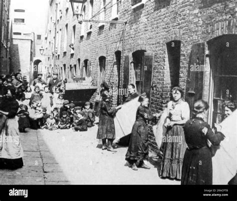 In Slum Black And White Stock Photos And Images Alamy