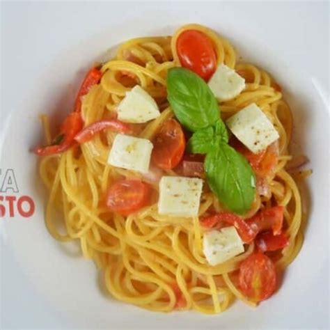 One Pot Pasta Aux Tomates Cerise Basilic Lolibox Recettes De Cuisine