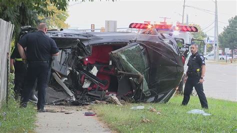 Corvette Driver Killed In Rollover Crash On Troy Sterling Heights Border Fox 2 Detroit